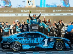 Preorder Ross Chastain #1 Worldwide Express Phoenix Race Win 1/24 2023 NASCAR Diecast HO