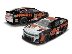 Preorder Chase Elliott #9 Hooters Chicago Raced Version 1/24 2023 Diecast HO